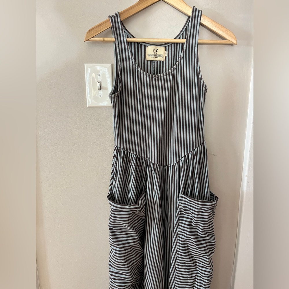Fashion Brand Company maxi tank dress with pockets